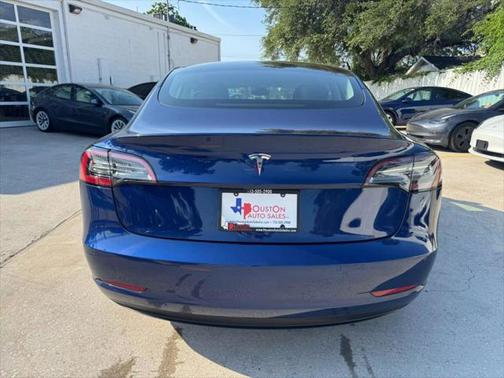 2022 Tesla Model 3 Standard Range