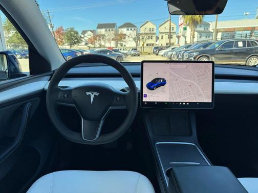 2023 Tesla Model Y Long Range Sport Utility 4D