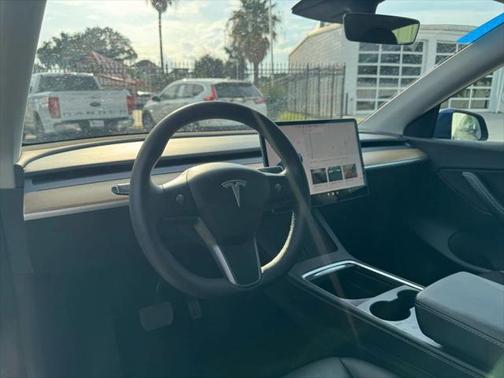 2022 Tesla Model Y Long Range Sport Utility 4D