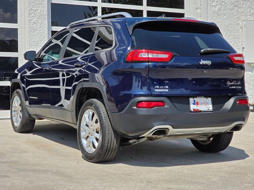 2015 Jeep Cherokee Sport