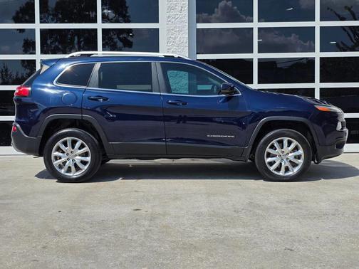 2015 Jeep Cherokee Sport