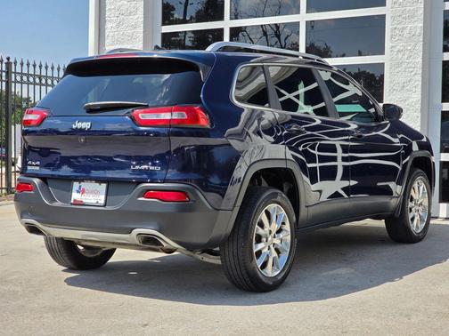 2015 Jeep Cherokee Sport