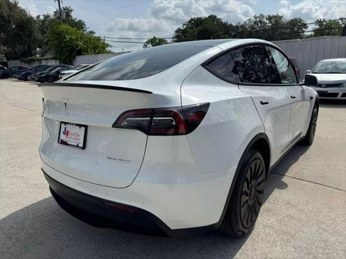 2022 Tesla Model Y Long Range Sport Utility 4D