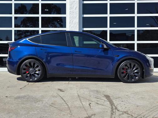 2022 Tesla Model Y Performance Dual Motor All-Wheel Drive