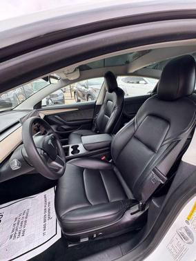 2022 Tesla Model 3 Standard Range