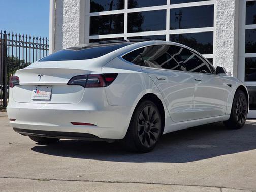2020 Tesla Model 3 Standard Range