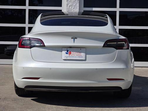 2020 Tesla Model 3 Standard Range