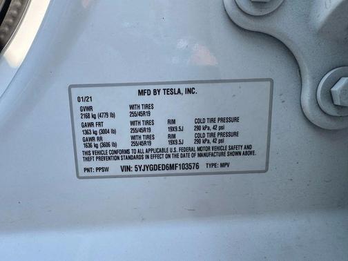 2021 Tesla Model Y Standard Range Rear-Wheel Drive