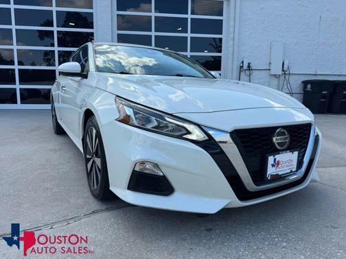 2022 Nissan Altima 2.5 SV