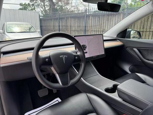 2021 Tesla Model Y Long Range Sport Utility 4D
