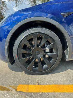 2022 Tesla Model Y Long Range Sport Utility 4D