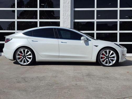 2019 Tesla Model 3 Performance