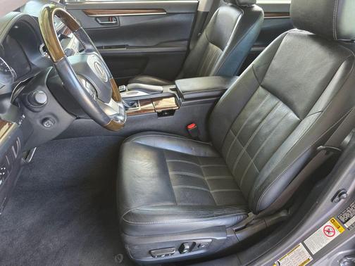 2016 Lexus ES 350 Base
