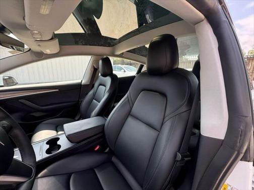 2022 Tesla Model 3 Standard Range