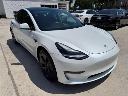 2022 Tesla Model 3 Standard Range