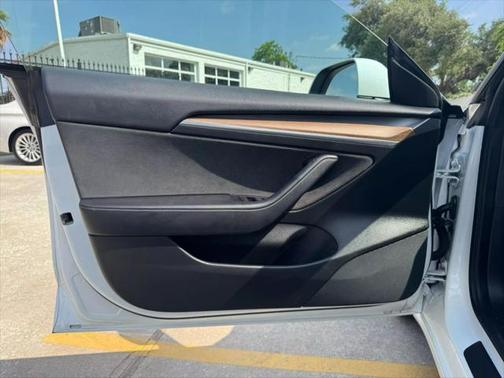 2022 Tesla Model 3 Standard Range