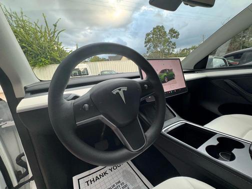 2023 Tesla Model Y Long Range Sport Utility 4D