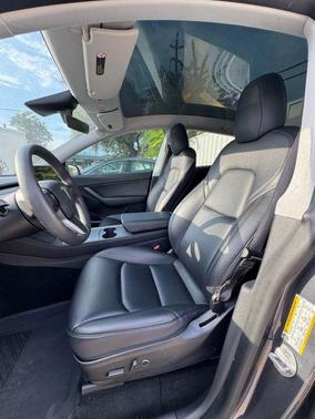 2021 Tesla Model Y Long Range Sport Utility 4D