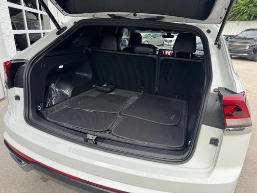 2024 Volkswagen Atlas Cross Sport 2.0T SE
