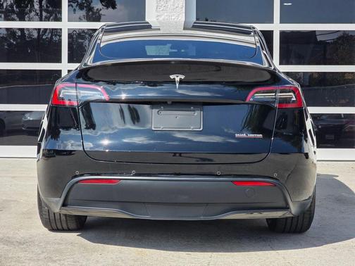 2022 Tesla Model Y Performance Dual Motor All-Wheel Drive