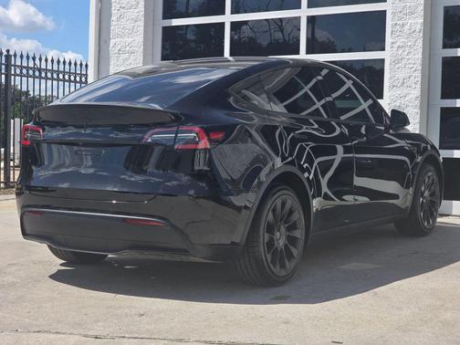 2021 Tesla Model Y Standard Range Sport Utility 4D