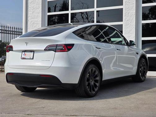 2021 Tesla Model Y Long Range Dual Motor All-Wheel Drive