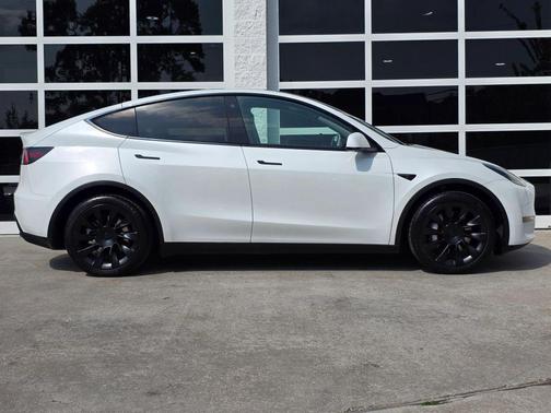 2021 Tesla Model Y Long Range Dual Motor All-Wheel Drive