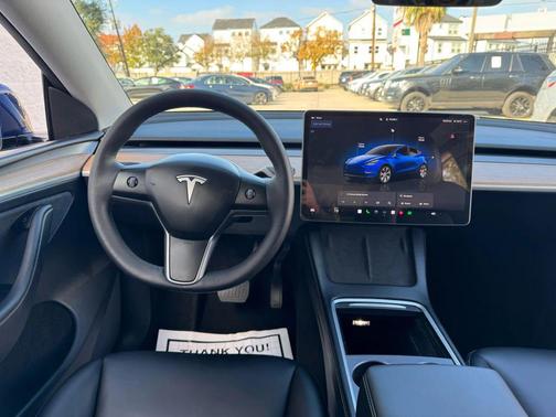 2023 Tesla Model Y Long Range Sport Utility 4D