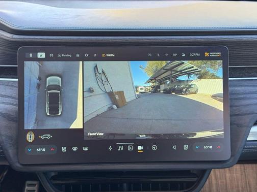 2023 Rivian R1S Adventure