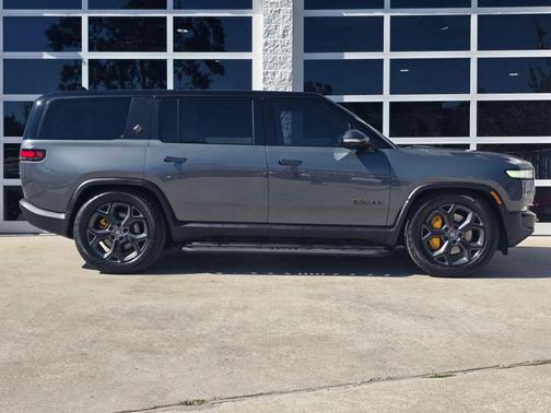 2023 Rivian R1S Adventure