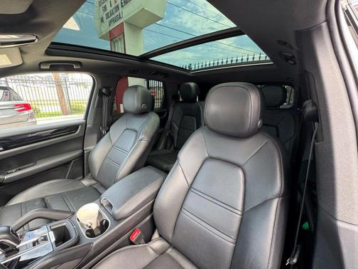 2021 Porsche Cayenne Sport Utility 4D