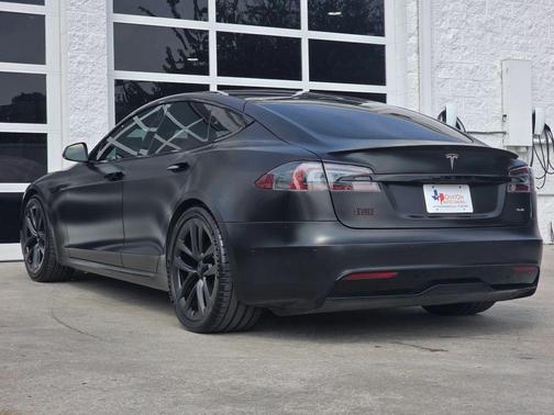 2021 Tesla Model S Plaid
