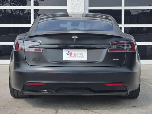 2021 Tesla Model S Plaid