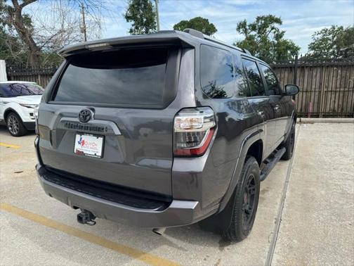 2022 Toyota 4Runner SR5 Sport Utility 4D