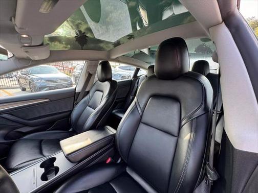 2022 Tesla Model 3 Standard Range