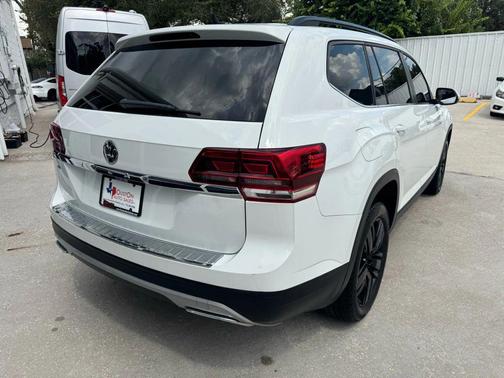 2020 Volkswagen Atlas SE w/Tech Pkg Sport Utility 4D
