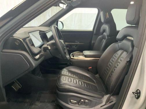 2022 Rivian R1T Adventure