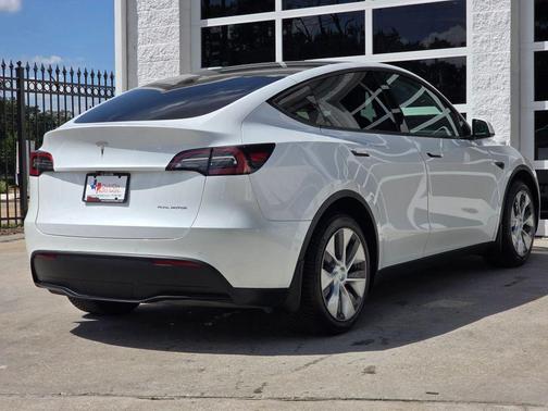 2021 Tesla Model Y Long Range Sport Utility 4D