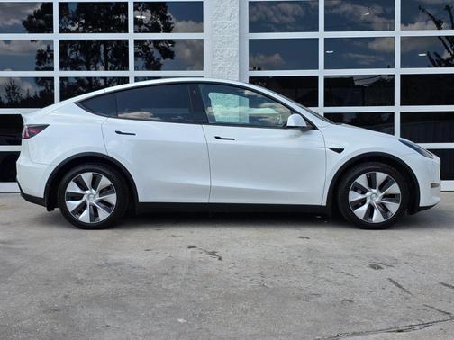 2021 Tesla Model Y Long Range Sport Utility 4D