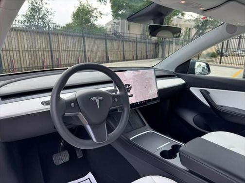 2021 Tesla Model Y Long Range Sport Utility 4D