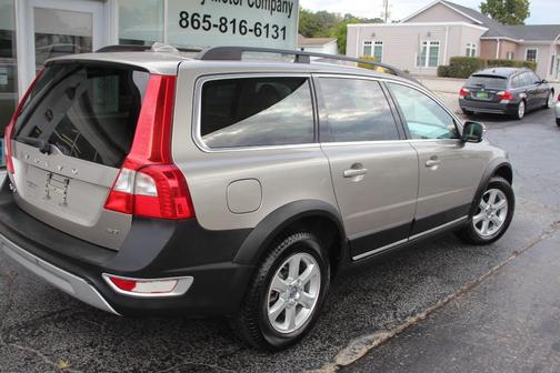 Photo 4 of 17 of 2012 Volvo XC70 3.2