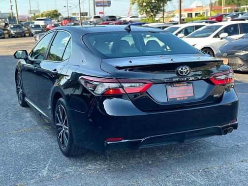 Midnight Black Metallic 2021 Toyota Camry SE