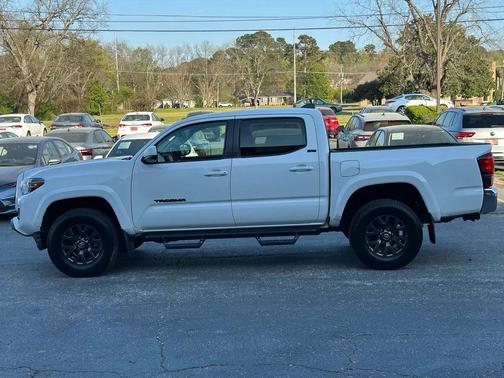 2022 Toyota Tacoma SR5