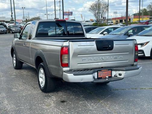 2001 Nissan Frontier XE King Cab