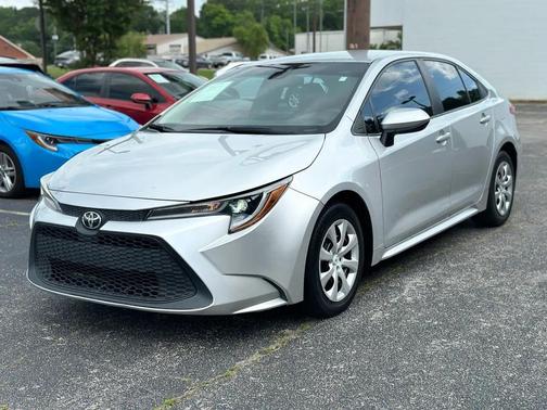 Classic Silver Metallic 2022 Toyota Corolla LE