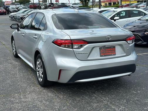Classic Silver Metallic 2022 Toyota Corolla LE