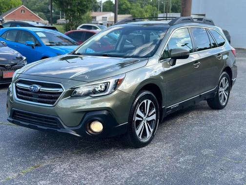 Wilderness Green Metallic 2018 Subaru Outback 2.5i Limited
