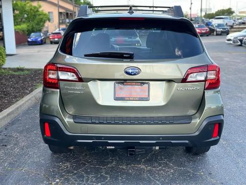 Wilderness Green Metallic 2018 Subaru Outback 2.5i Limited
