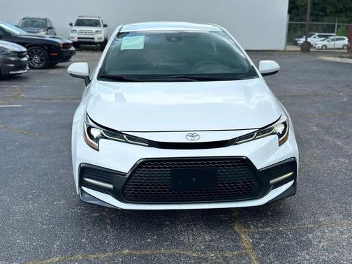 Super White 2020 Toyota Corolla SE