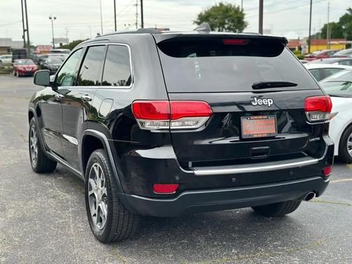Diamond Black Crystal Pearlcoat 2019 Jeep Grand Cherokee Limited